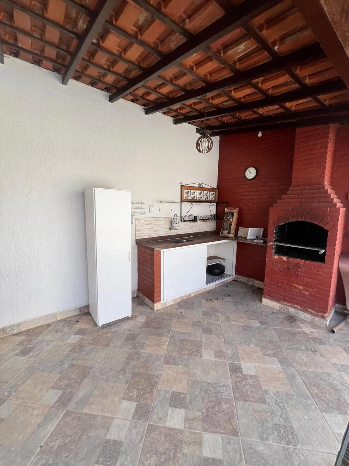House with 3 bedrooms, 4 bathrooms and 5 parking spaces — photo 23
