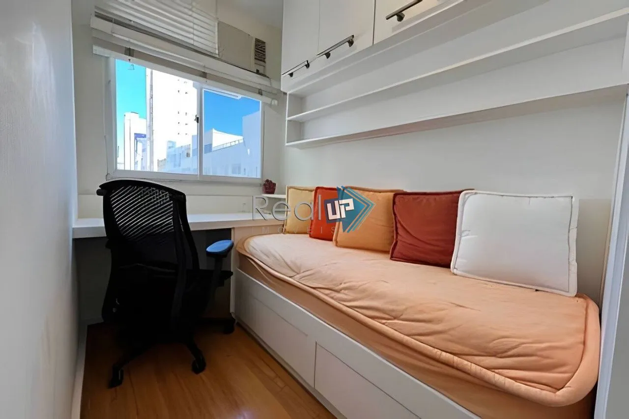 2-bedroom apartment with a washing machine in Rio de Janeiro — photo 8