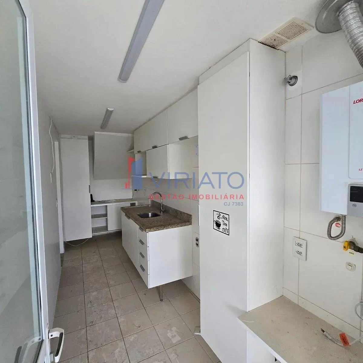 Apartment with 5 bedrooms and 2 bathrooms plus a balcony — photo 38