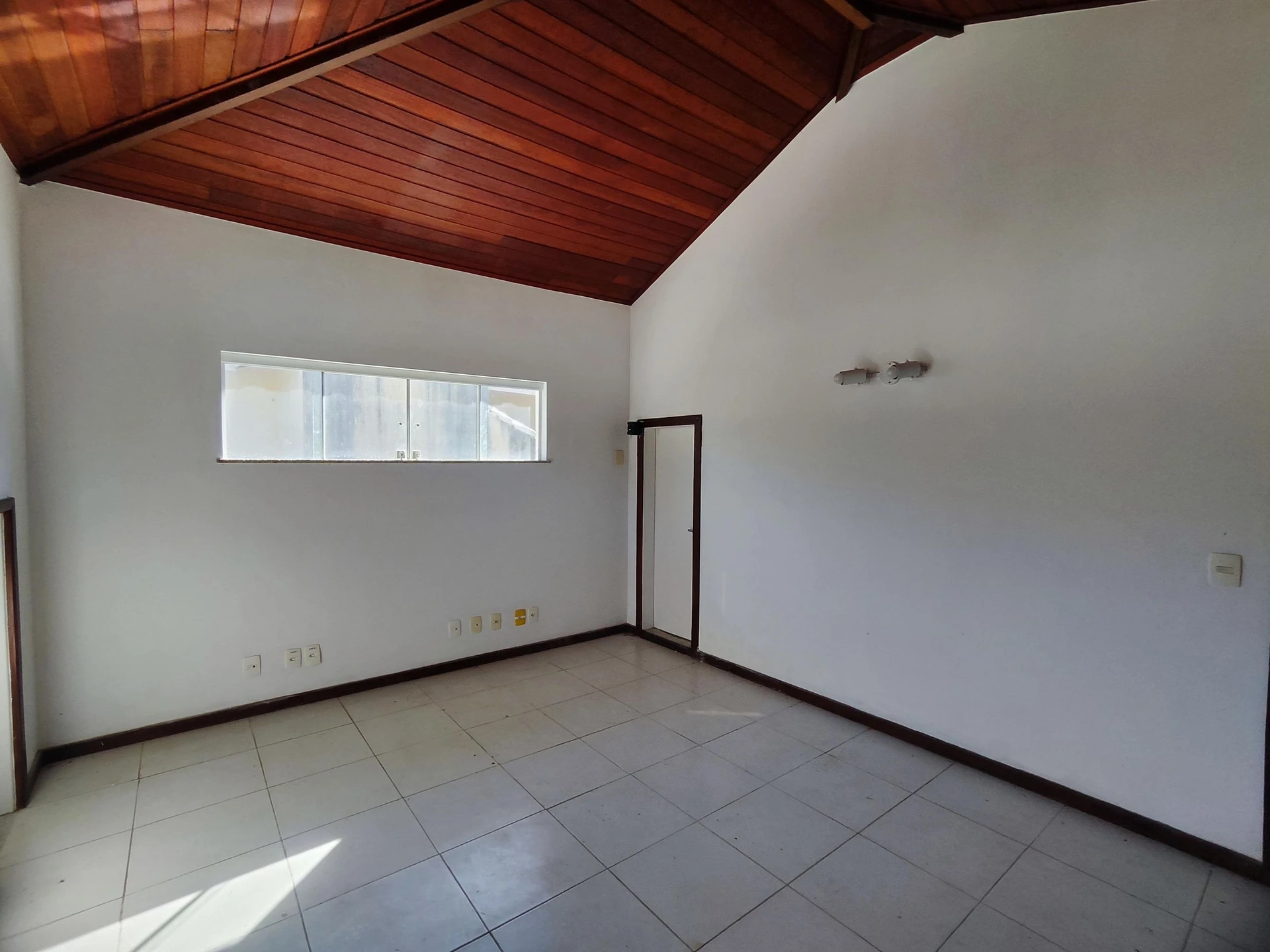House, 180 m², with a private pool — photo 17