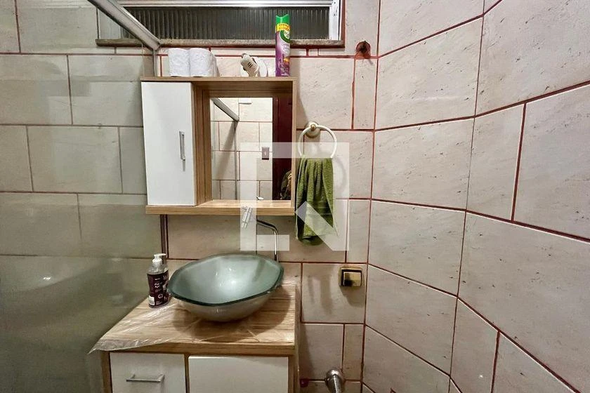 Furnished 2-bedroom apartment with 65 m² — photo 2