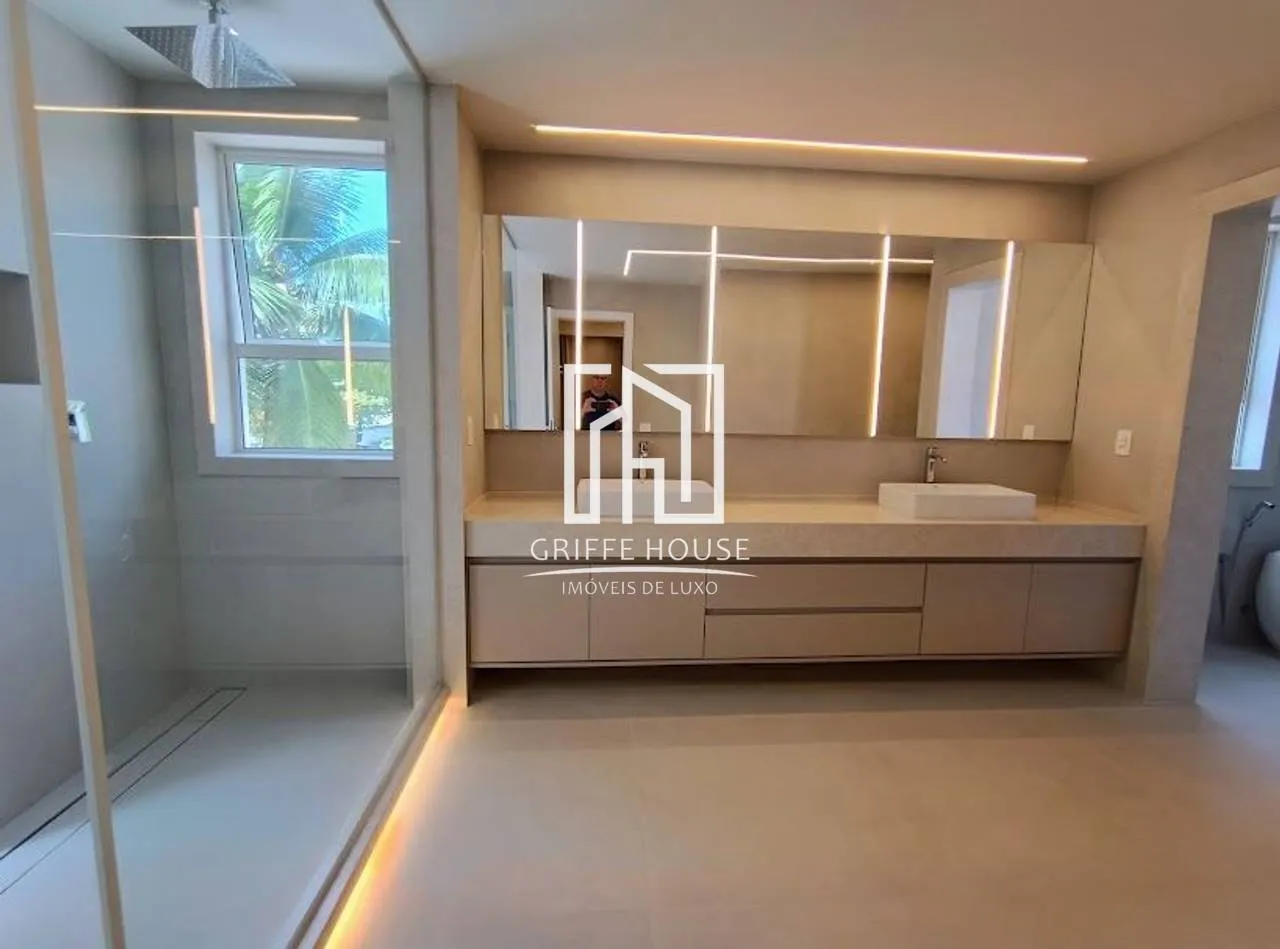 House with 5 bedrooms and 5 bathrooms, open-plan kitchen — photo 3