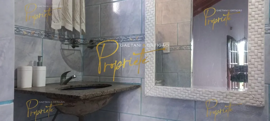 Rental house with 5 bedrooms and 4 bathrooms — photo 12