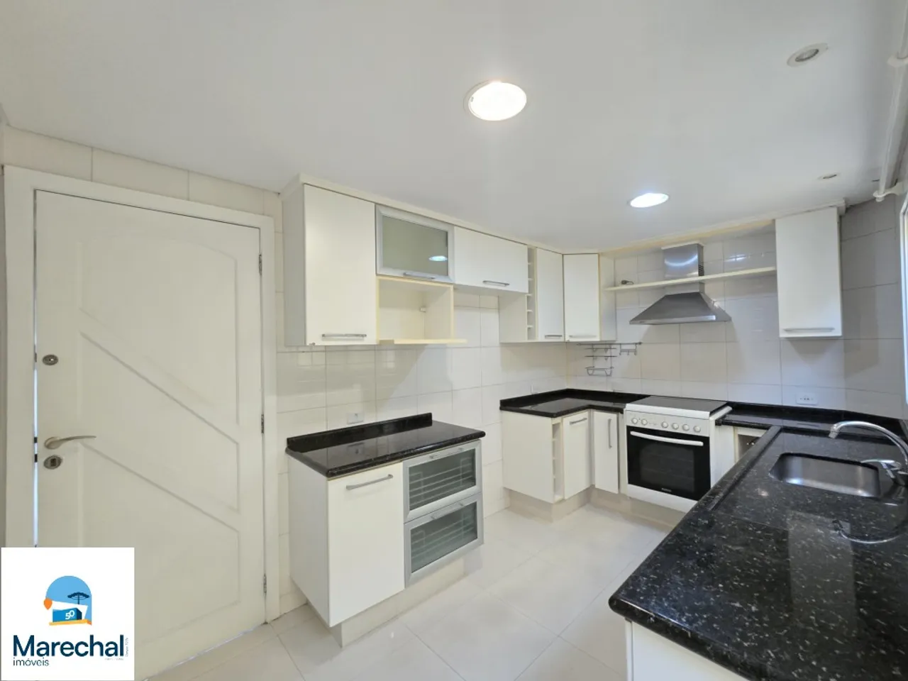 175 m² townhouse with 3 bedrooms and 2 parking spots — photo 9
