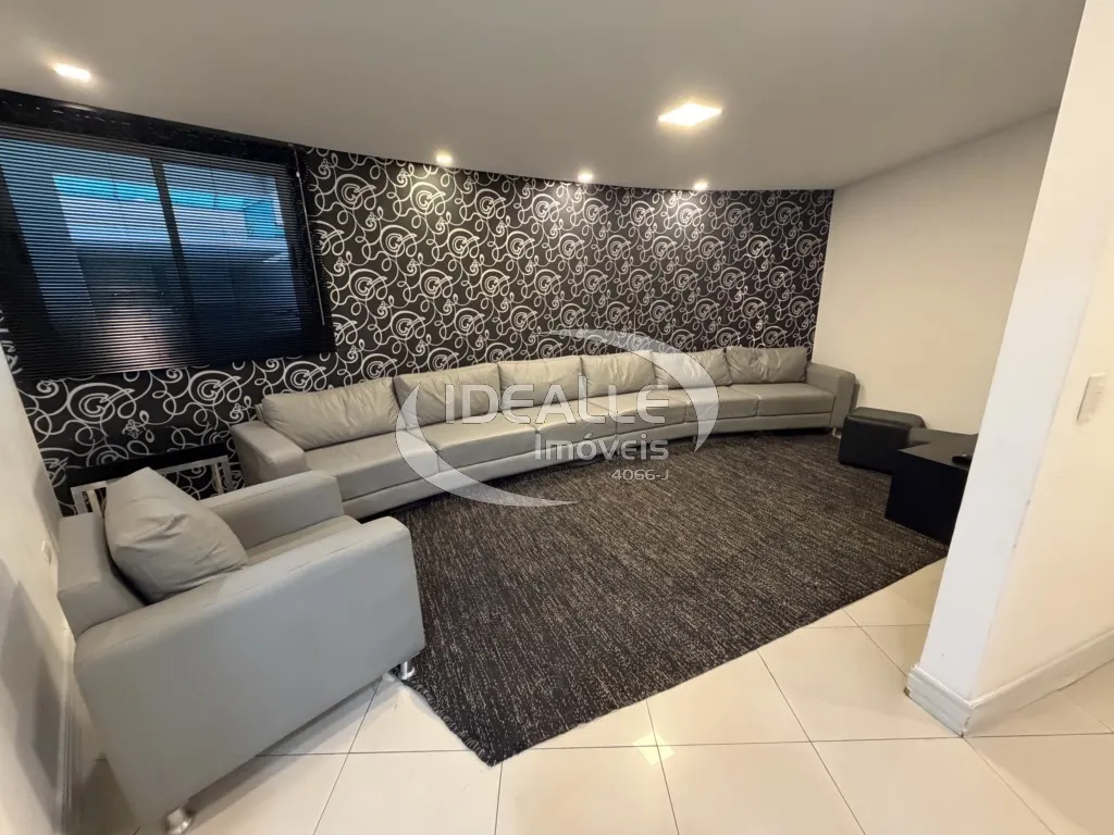 3-bedroom apartment with enclosed balcony and 2 parking spots — photo 25
