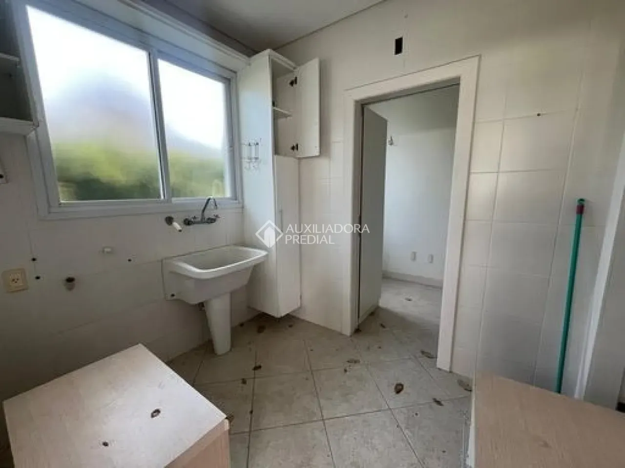 Casa para locação com 5 dormitórios e jardim privativo — photo 16