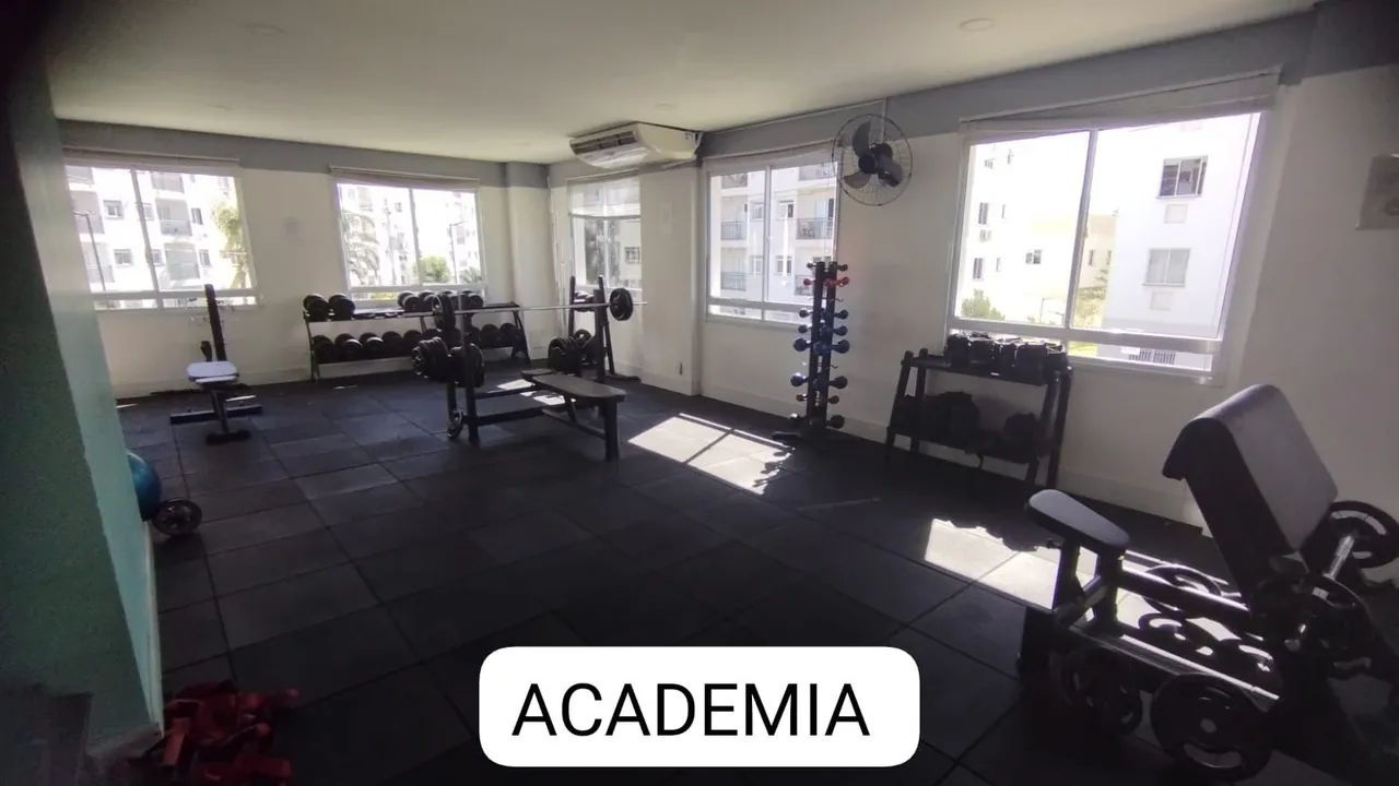 2-bedroom apartment in a building with a gym — photo 13