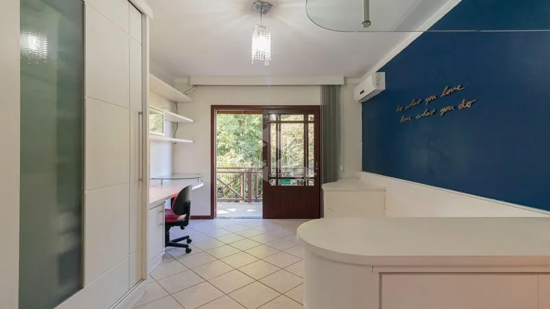 Furnished house 314 m² with 6 bedrooms and 4 parking — photo 35