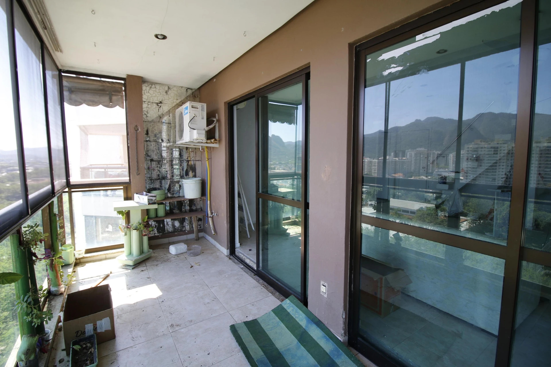Apartamento mobiliado com 3 quartos e varanda — photo 34
