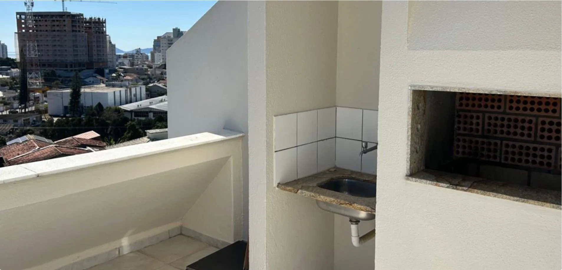 218 m² apartment with a private BBQ and a water view — photo 10