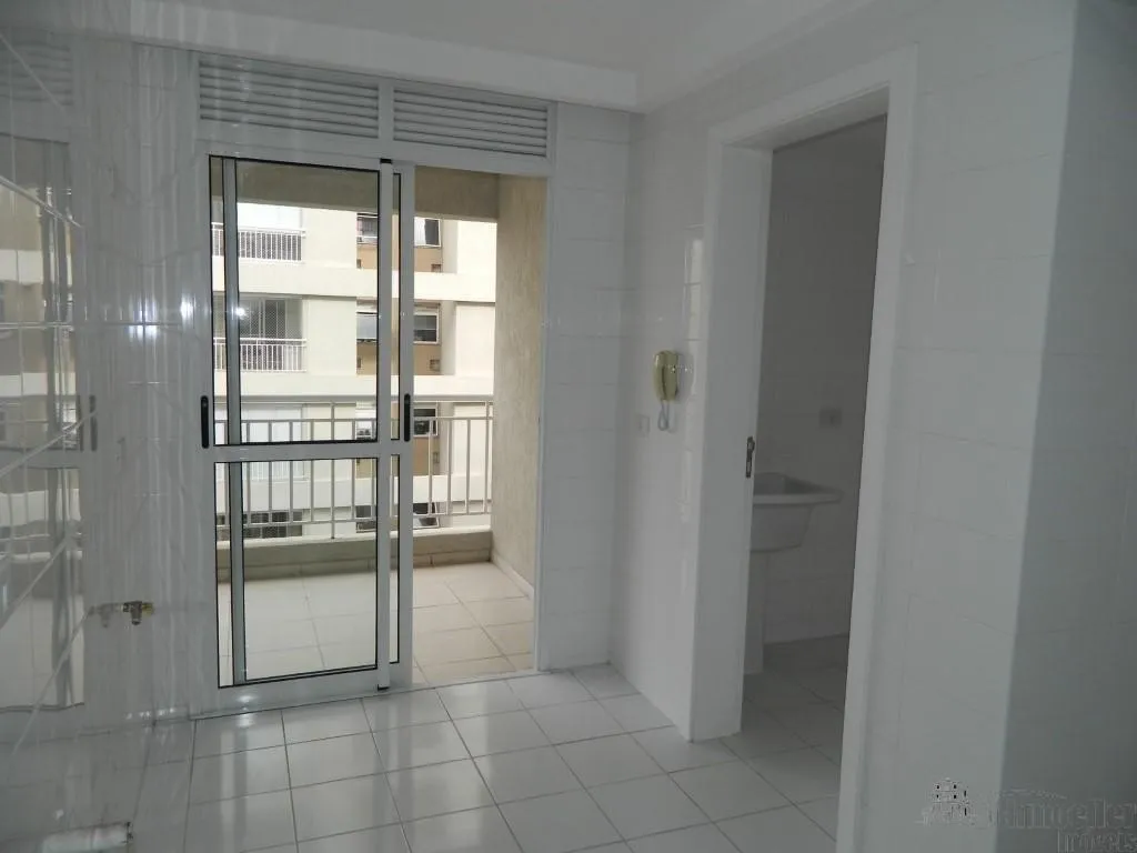 Балкон з грилем та 2 спальні: квартира 70 м² — photo 14