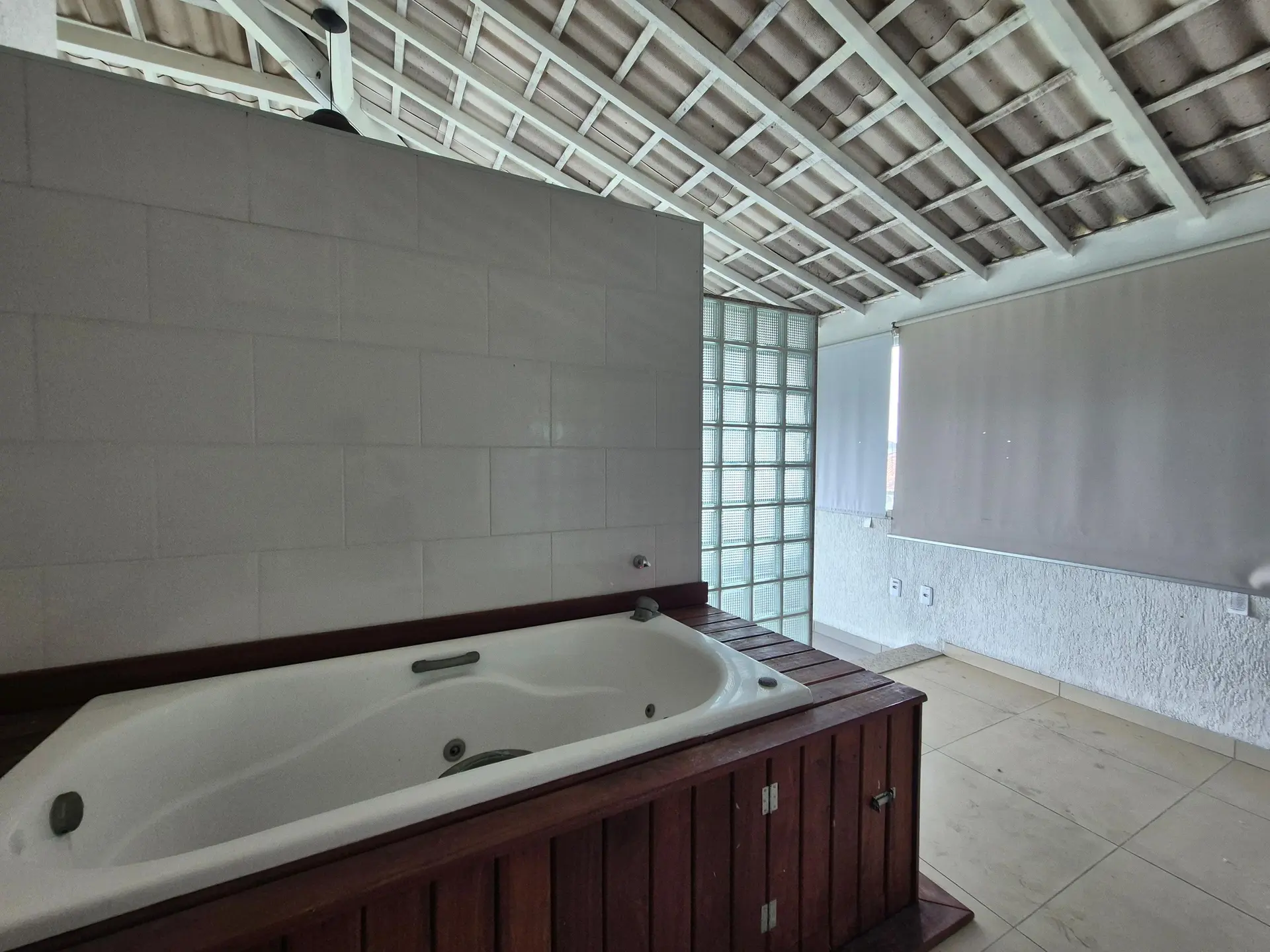 4 quartos e jacuzzi: casa de 318 m² — photo 85