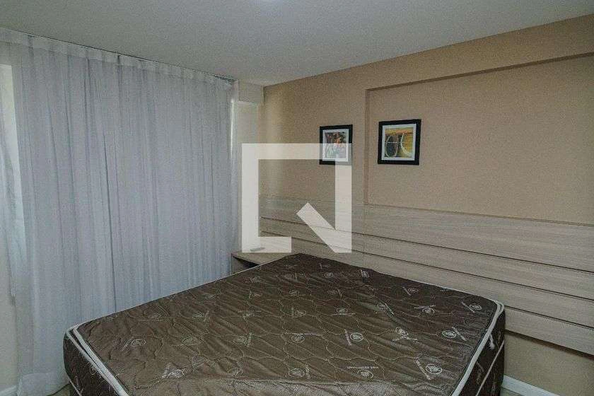 Мебльована квартира з 1 спальнею та балконом у склі — photo 3
