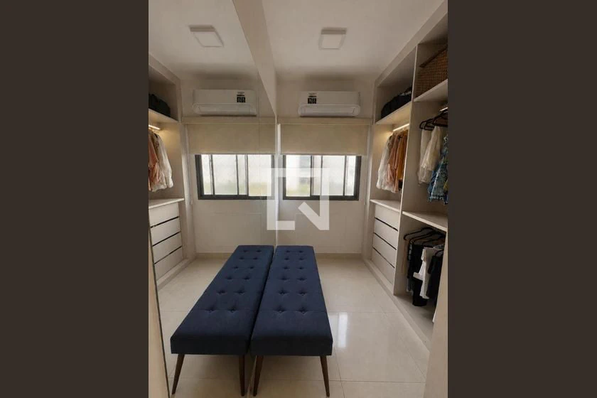 3-bedroom apartment in a building with a gym — photo 4
