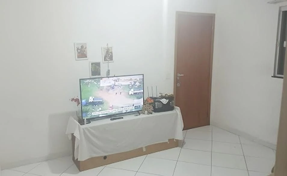 Unfurnished apartment with 2 bedrooms and a glass shower — photo 3