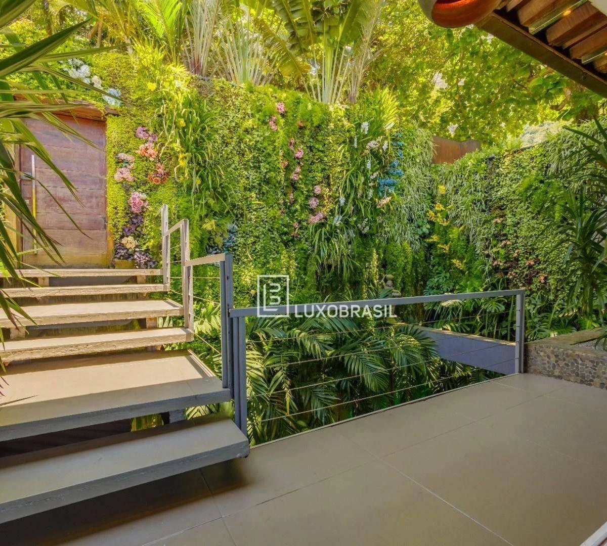 Furnished 800 m² house with 5 en-suite bedrooms — photo 35