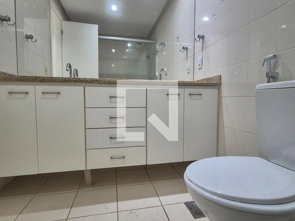 Casa de 4 dormitorios con balcón y 3 plazas de parking — photo 10