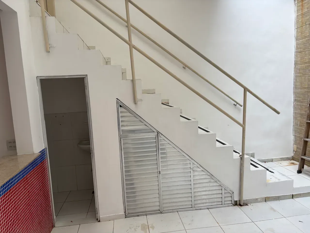 Rental house with 5 bedrooms and 215 m² — photo 15