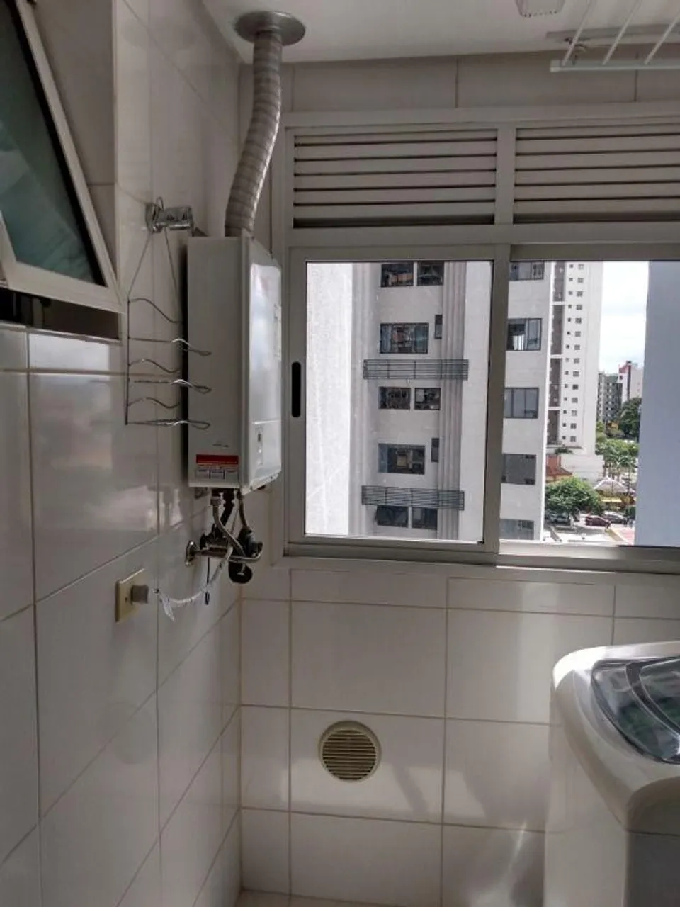 Apartamento mobiliado com 3 dormitórios e cozinha integrada — photo 17