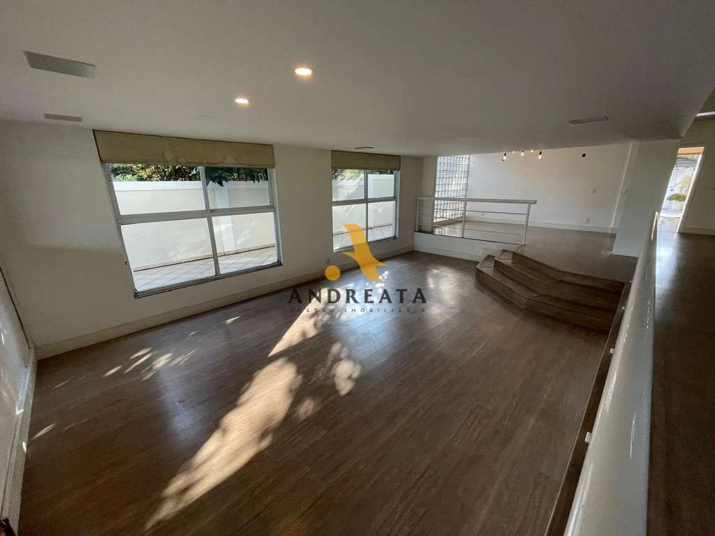Casa em condomínio fechado com 6 quartos e jardim privativo — photo 2
