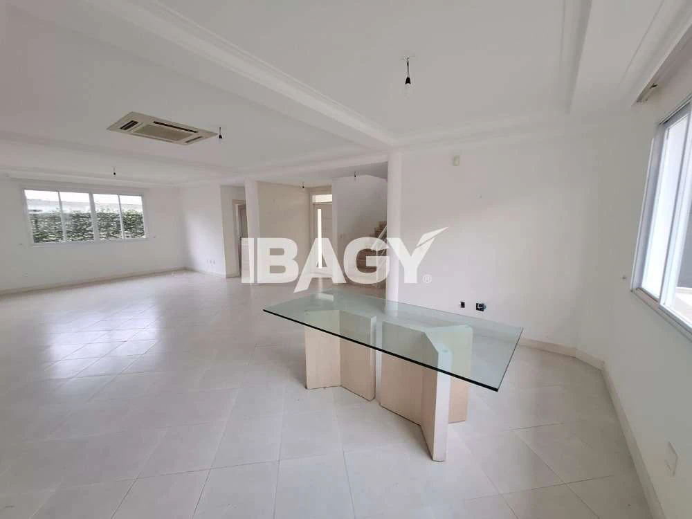 Casa para locação com 4 quartos e 3 suítes — photo 5