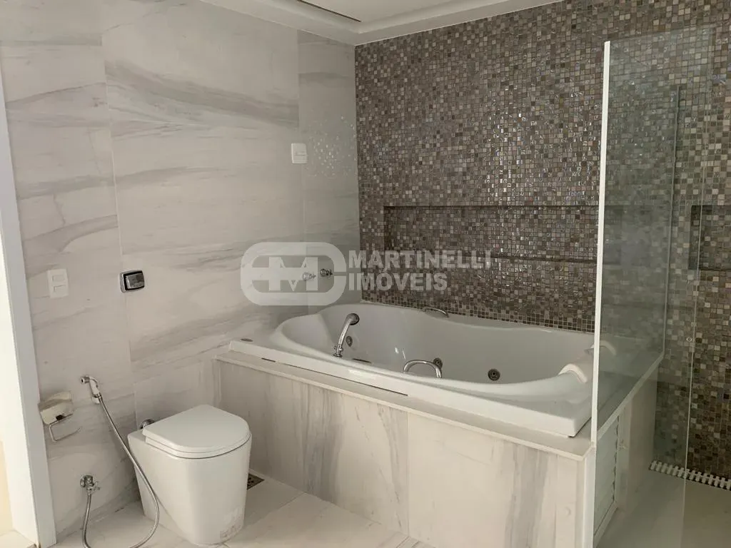 Casa de 420 m² com varanda gourmet e banheira — photo 8