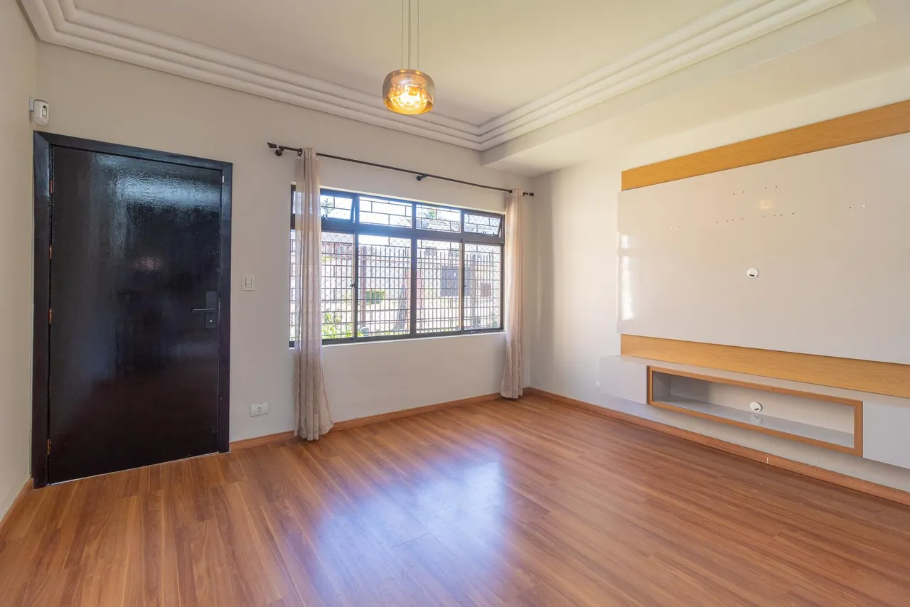 4-bedroom house with 4 bathrooms and 1 parking spot — photo 8