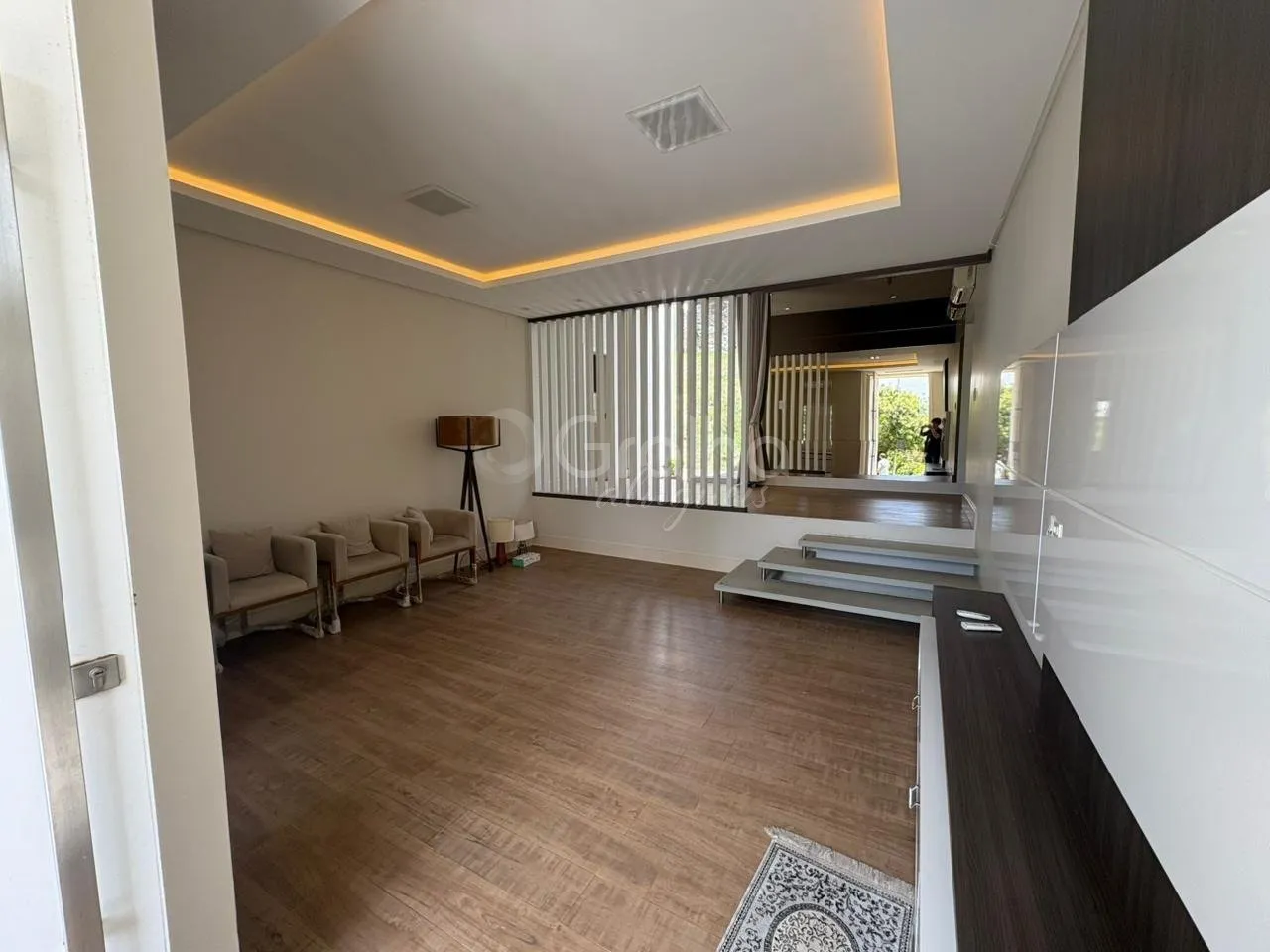 Furnished single-level house with 2 en-suite bedrooms