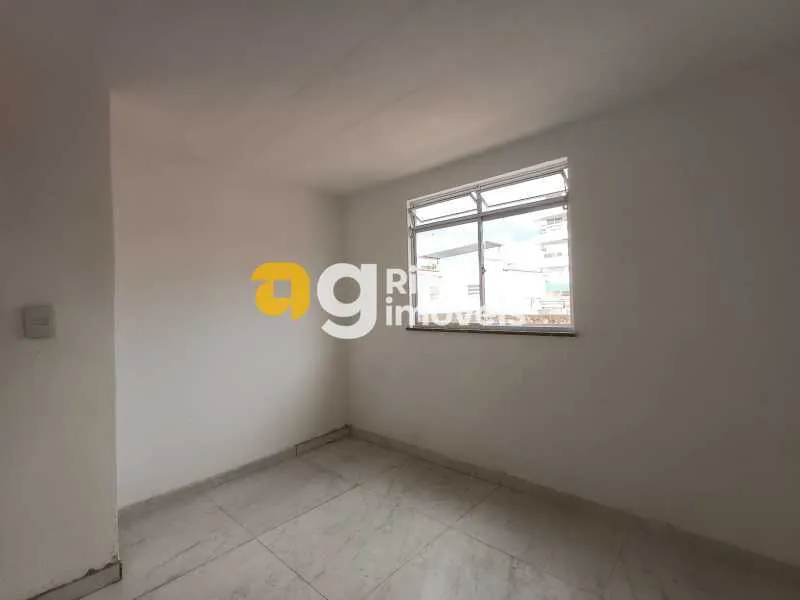 2-bedroom apartment with open-plan kitchen and 1 parking spot — photo 5