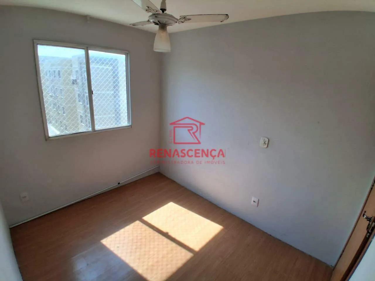 2-bedroom apartment with 1 bathroom and gas stove kitchen — photo 16