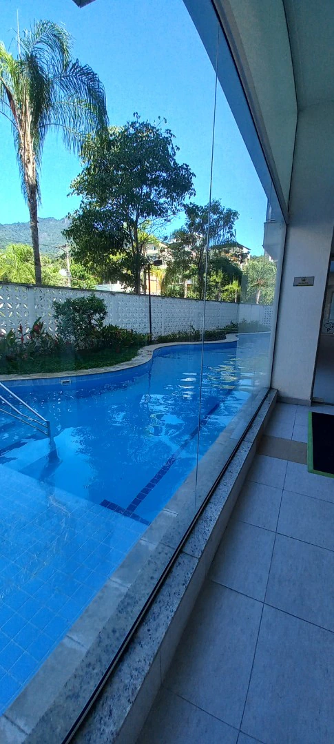 Apartment with 3 en-suites and 4 bathrooms — photo 8