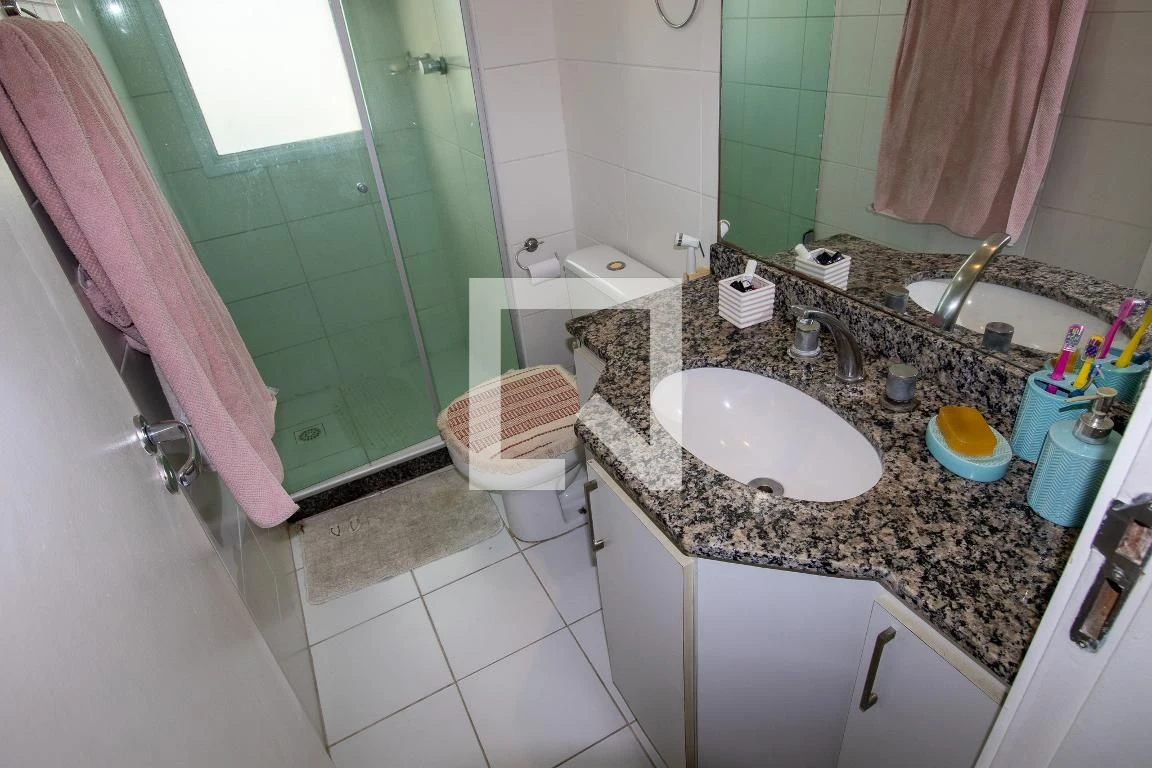 Furnished apartment with 3 bedrooms and 3 bathrooms — photo 17