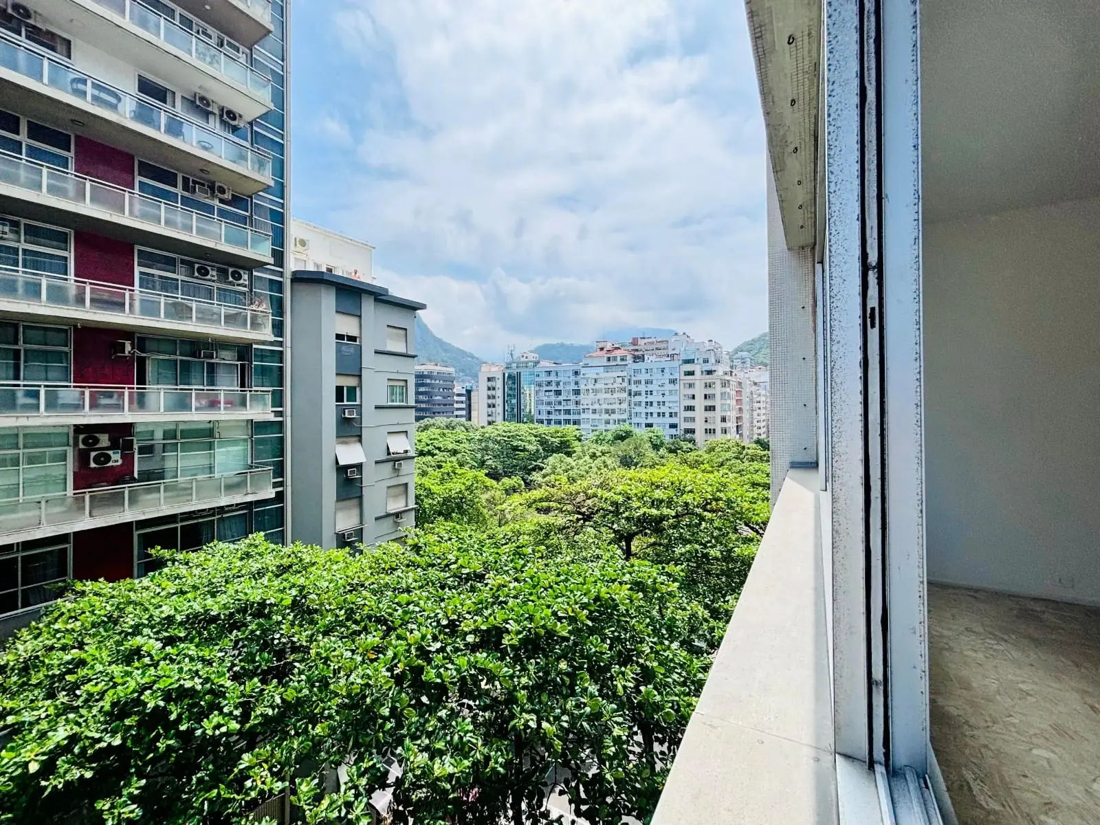 4-bedroom apartment with a water view in Rio de Janeiro — photo 10