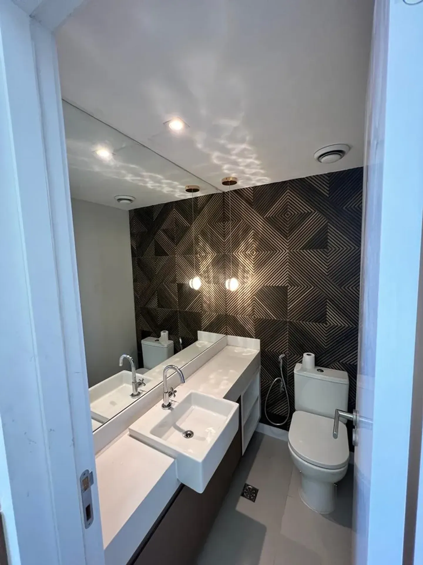 2-bedroom apartment with a water view in Rio de Janeiro — photo 43
