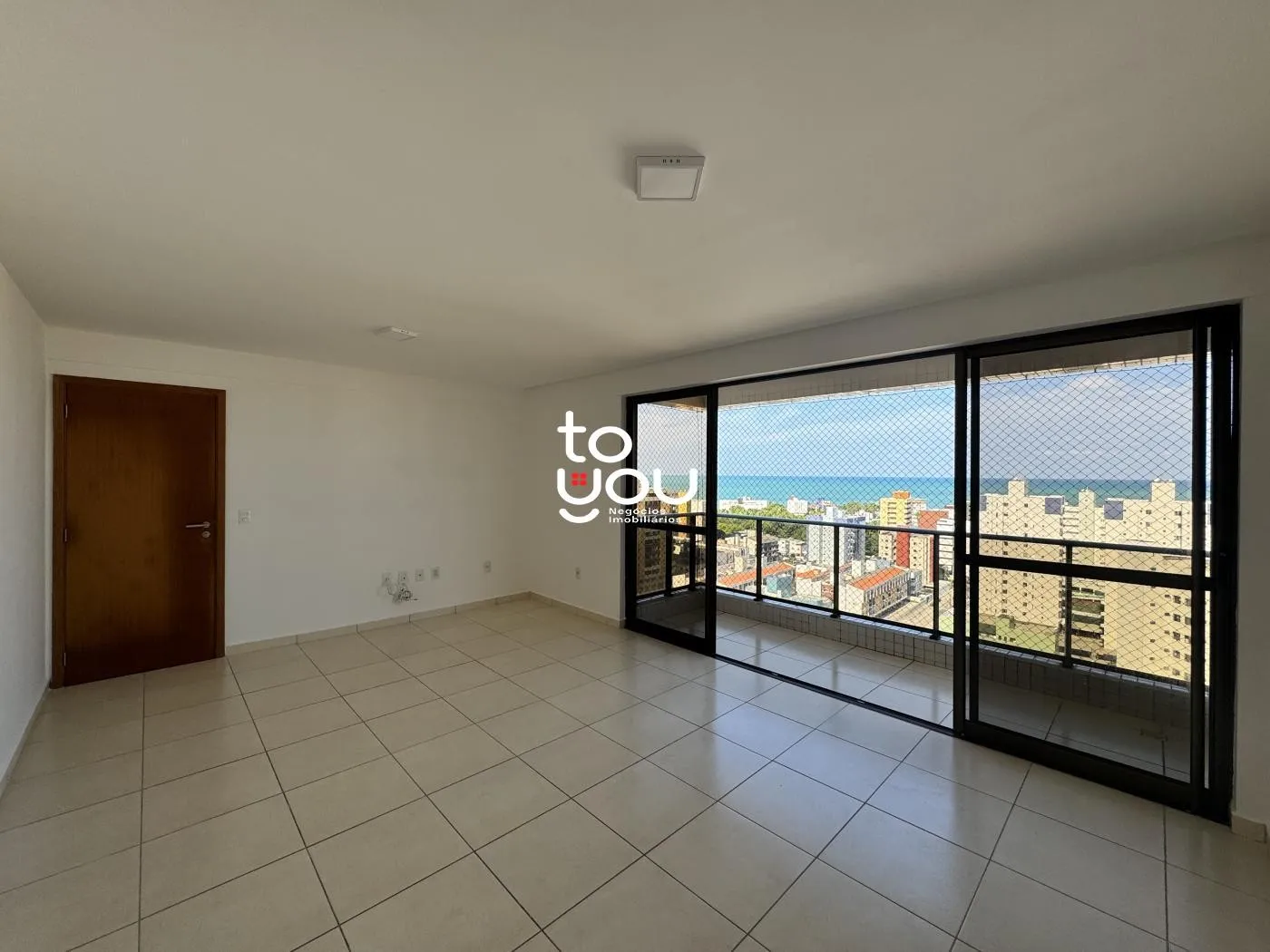 Квартира з 4 спальнями та 100 м² на 13 поверсі