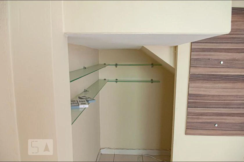Balcony with a grill in a 2-bedroom house, 118 m² — photo 47