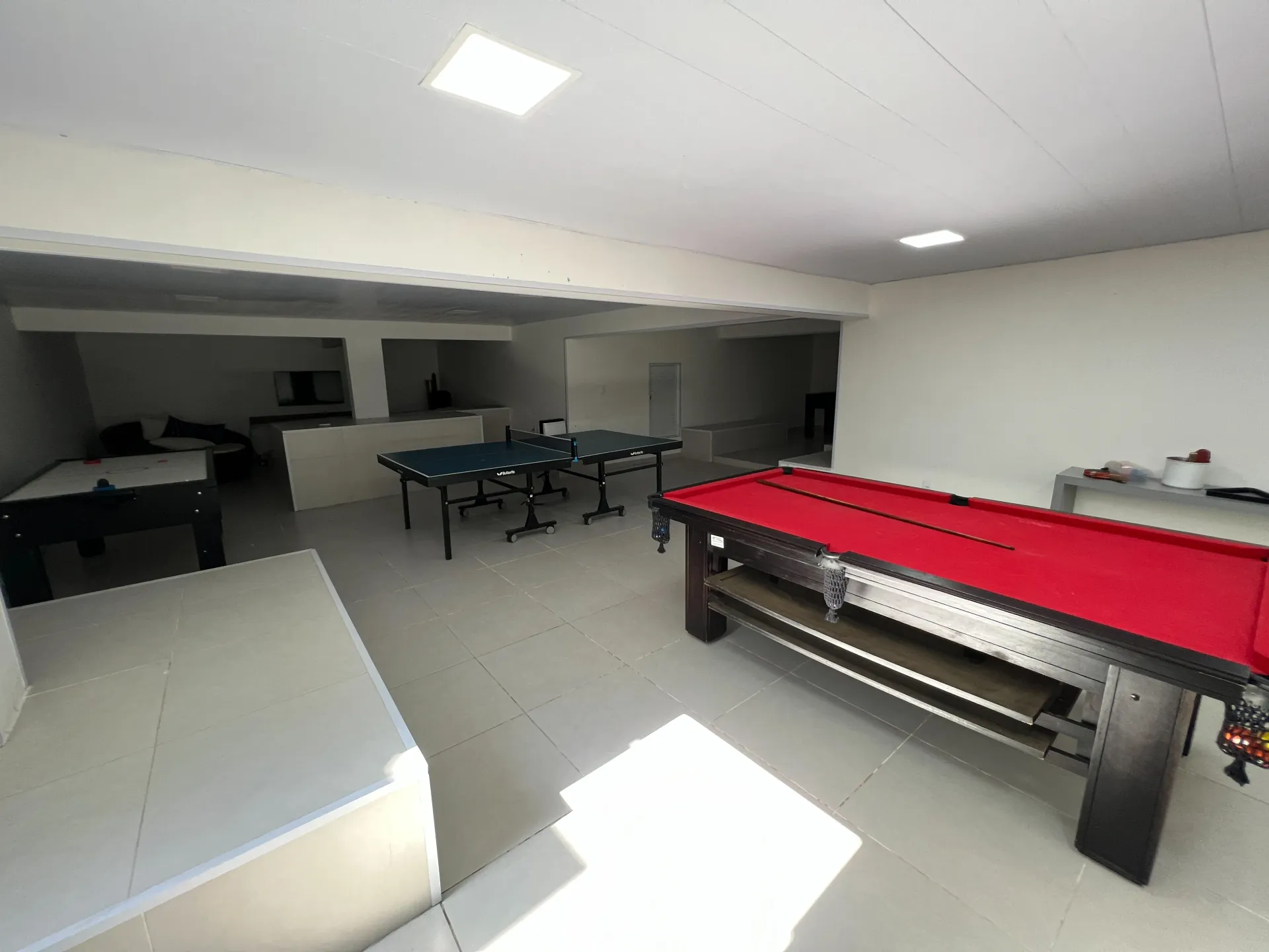 Furnished house with 6 en-suite bedrooms and private BBQ — photo 22