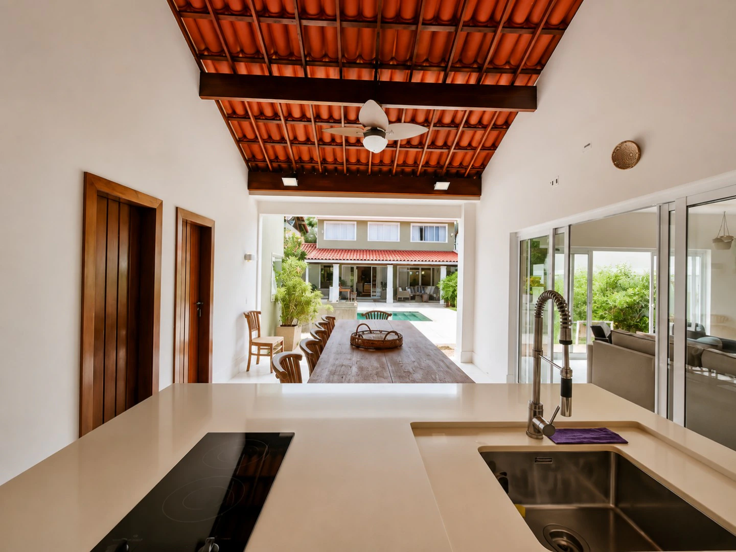 Condominium house with 4 bedrooms and 500 m² — photo 10