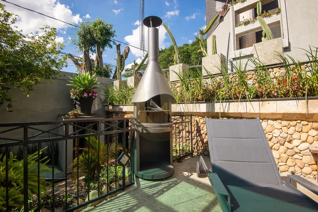 Furnished 860 m² house with 5 bedrooms and 10 bathrooms — photo 69
