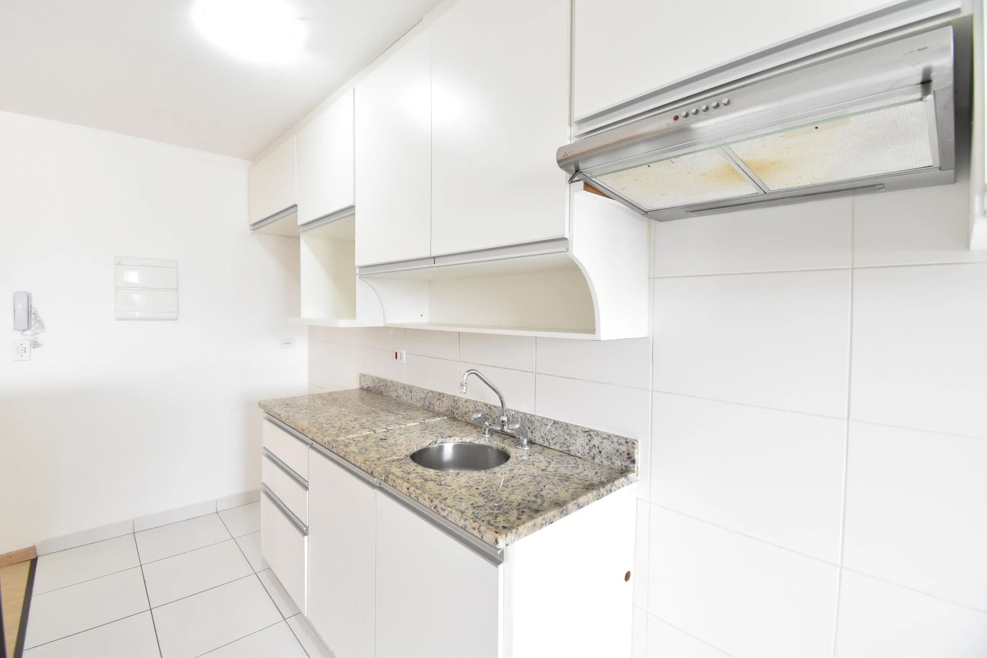 2-bedroom apartment with a grill on the balcony — photo 35