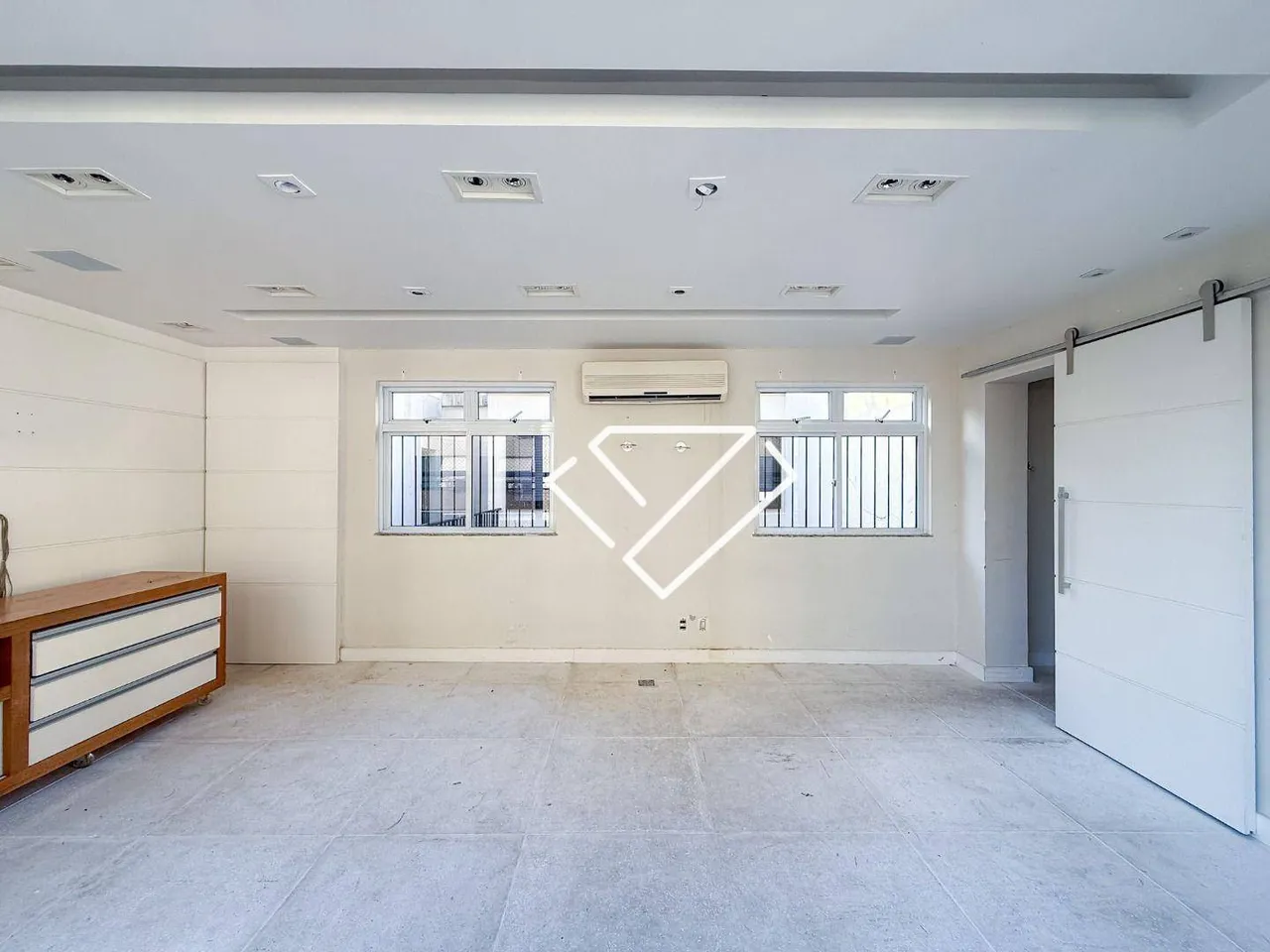 Apartamento com 4 quartos, 3 banheiros e varanda fechada — photo 16