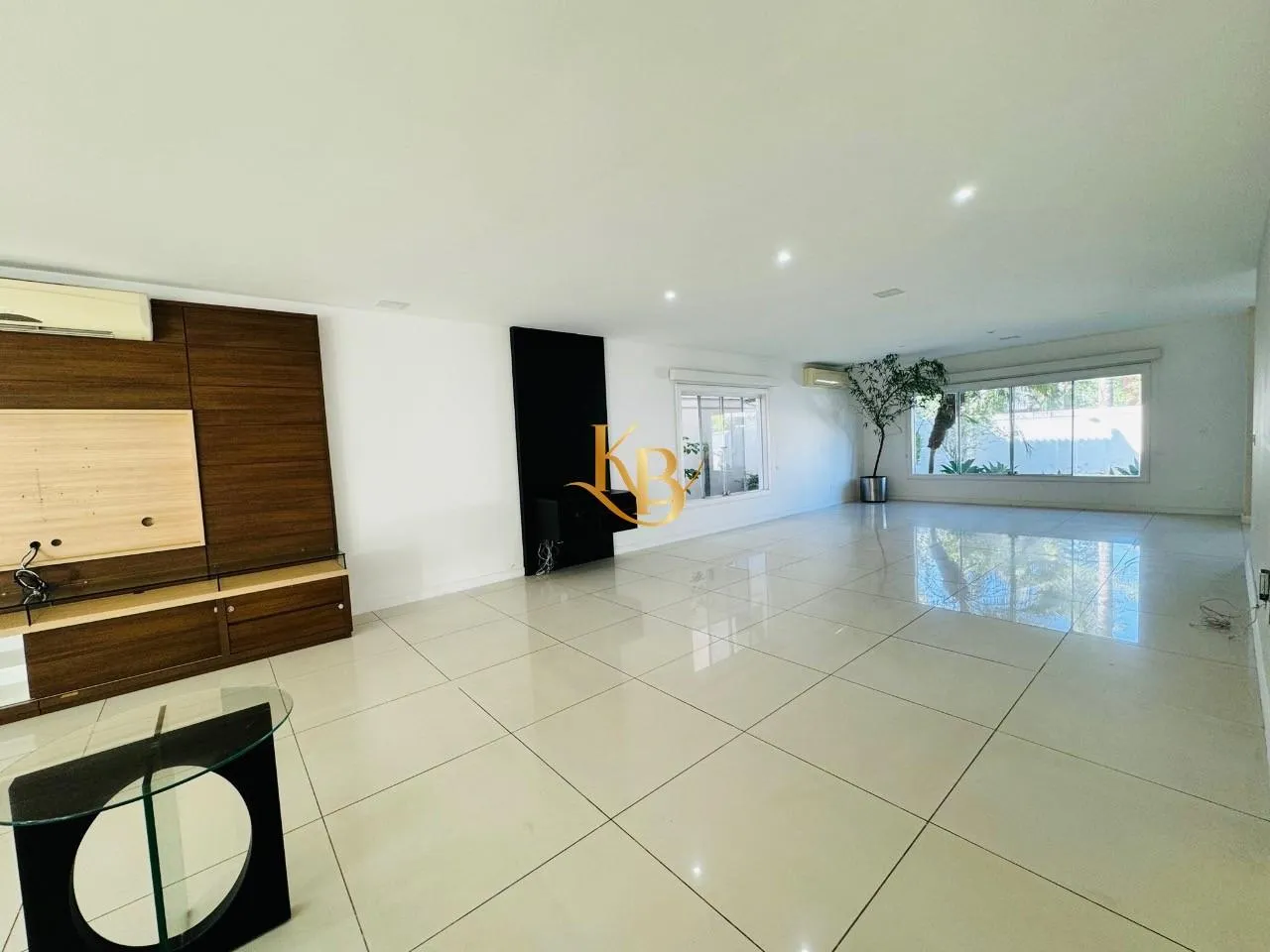 Apartment, 600 m², with a walk-in closet — photo 5