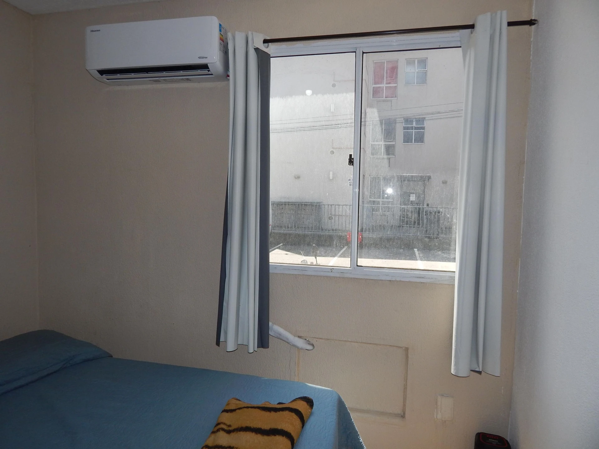 2-bedroom apartment with wood or laminate floors — photo 6