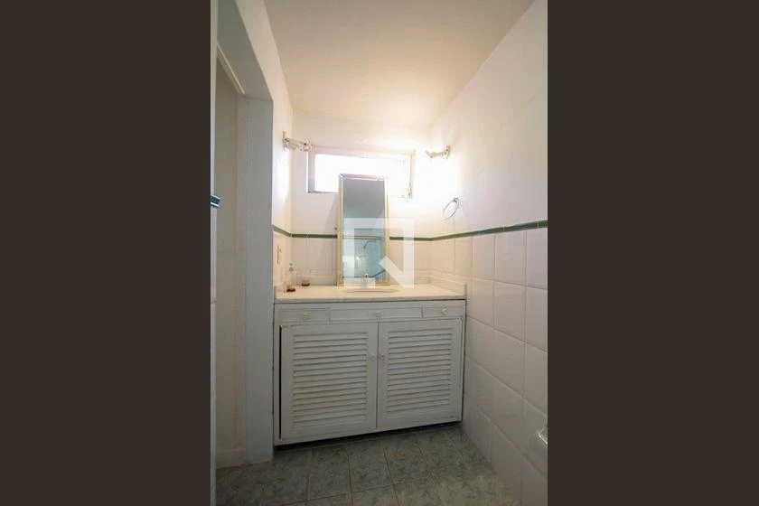 Меблированный дом с 4 спальнями и 3 сьютами, 450 м² — photo 46
