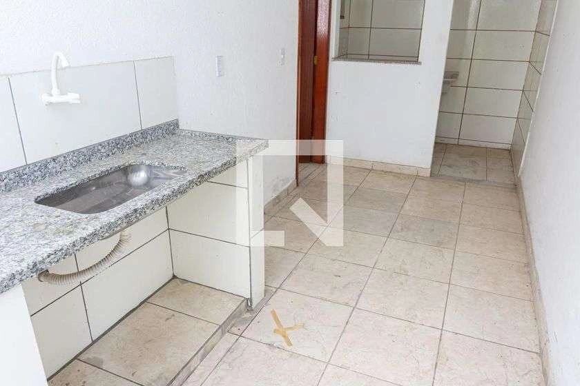 38 m² unfurnished studio with private garden and 1 parking — photo 16
