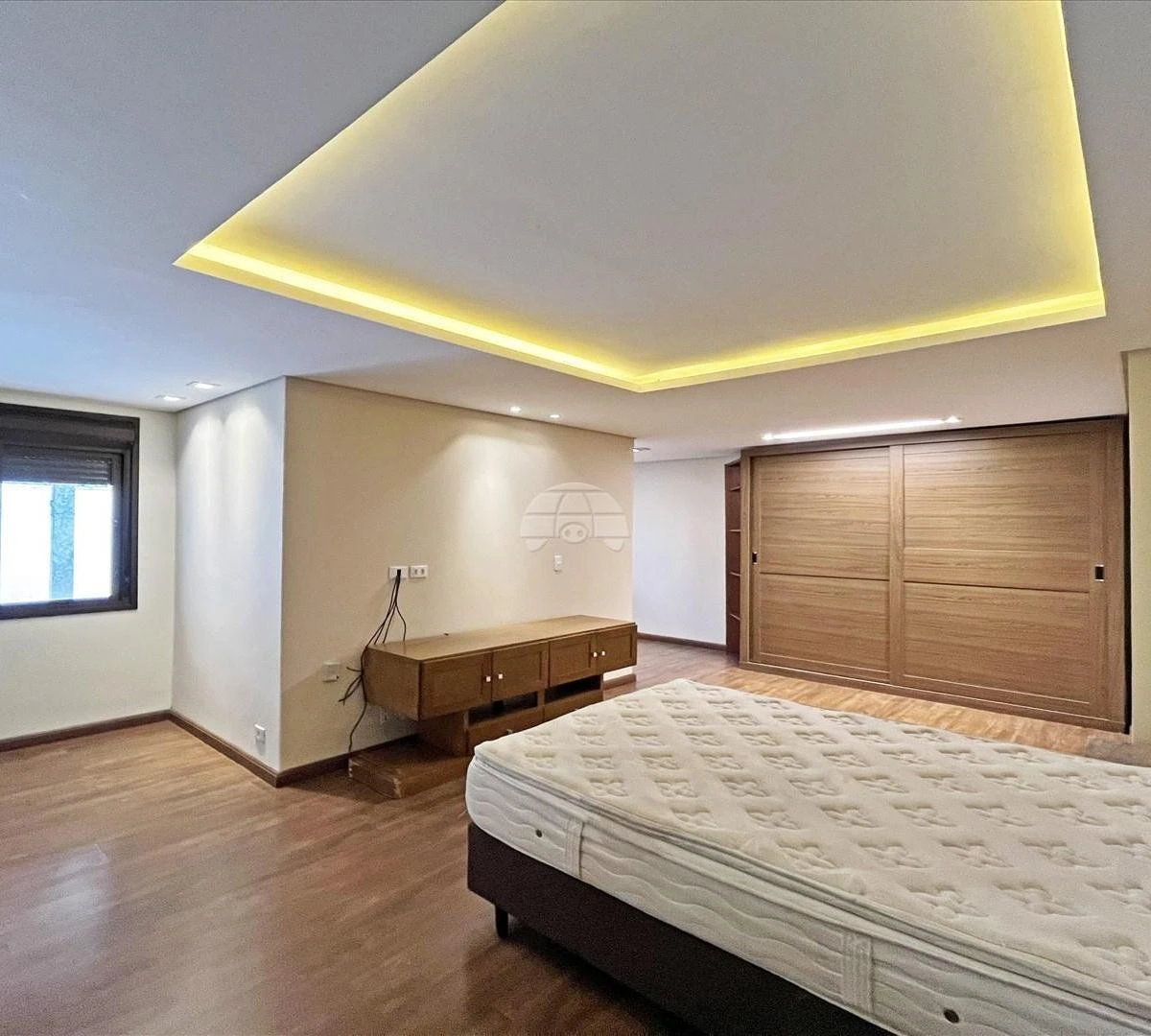Washing machine in a 5-bedroom house, 280 m² — photo 11