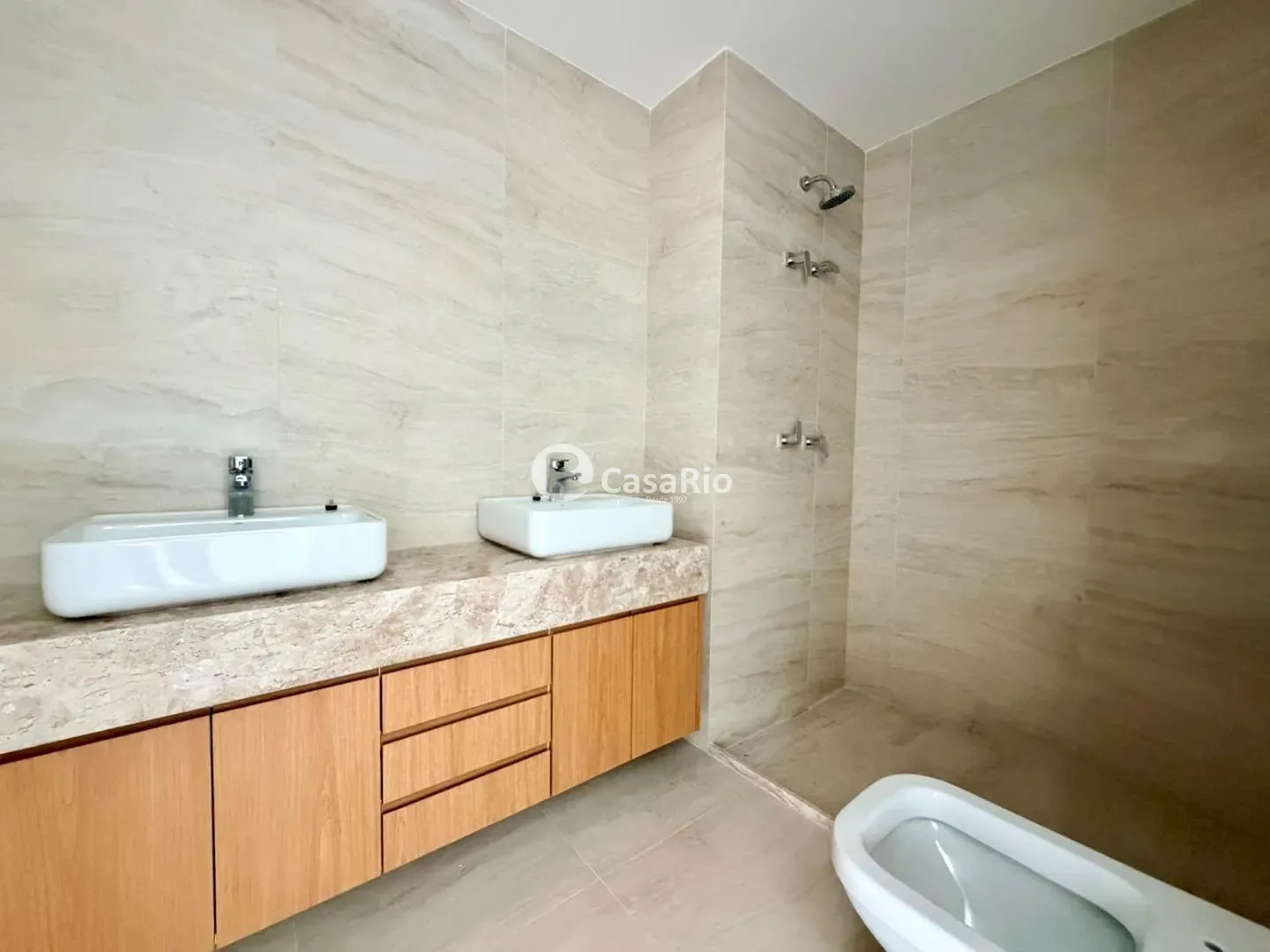 4-bedroom apartment in a building with a sauna — photo 14