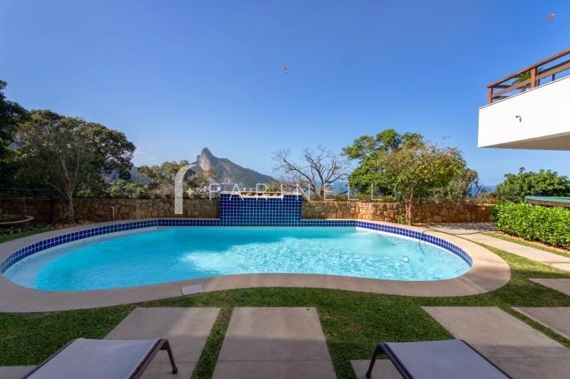 Furnished 1200 m² house with a balcony and 6 bedrooms — photo 13