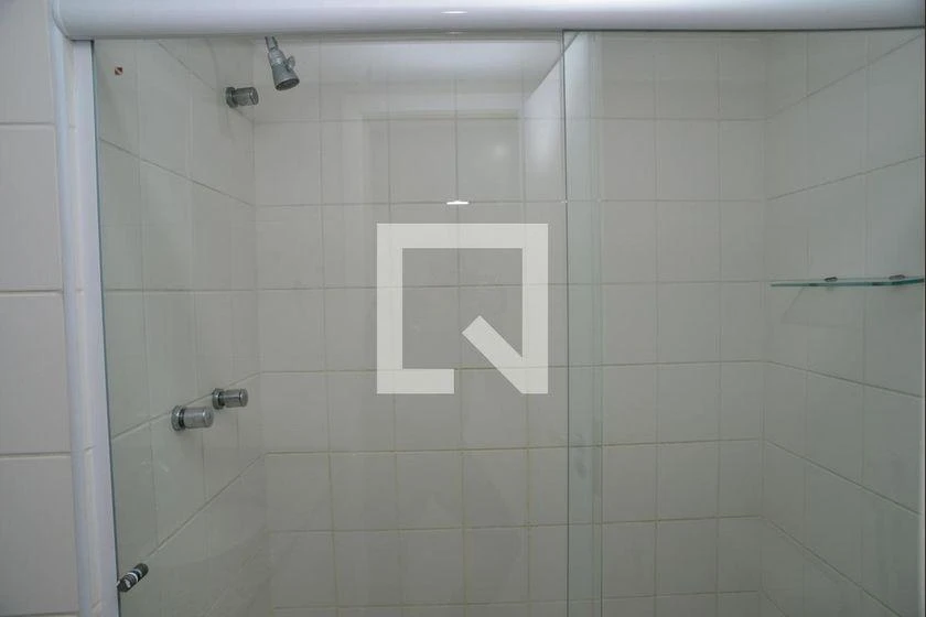 3-bedroom apartment in a building with a gym — photo 48