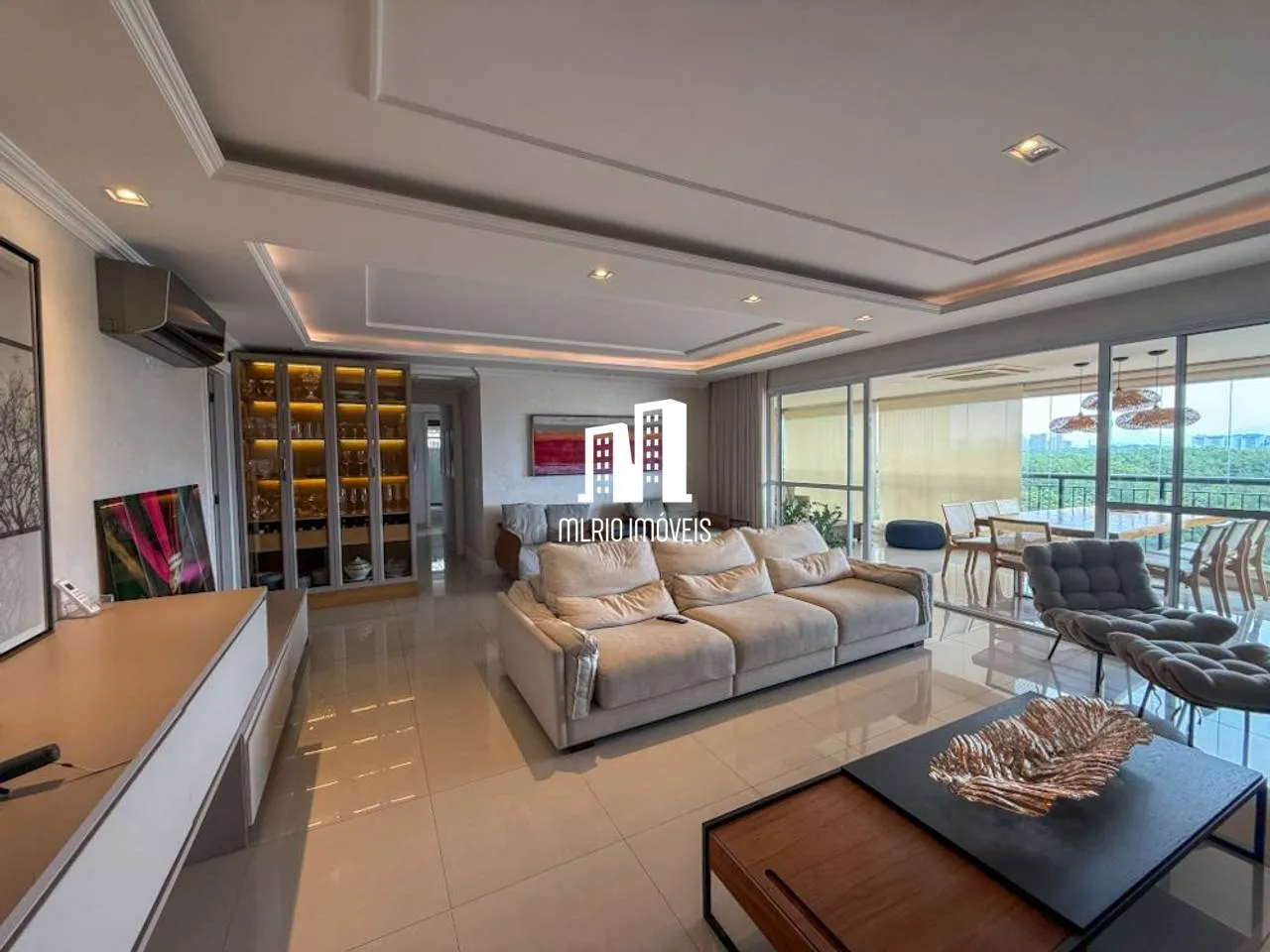 Furnished apartment, 192 m², with a water view